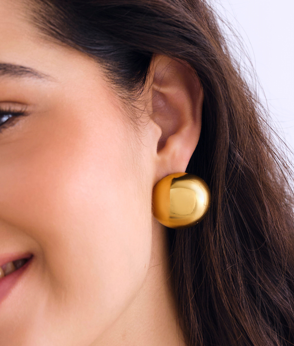 The Classic Gold Stud Earrings – So Fetch - Main Image