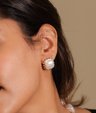 The Ladurée Pearl Studs