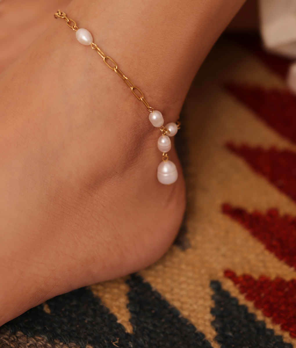 The Hana Anklet