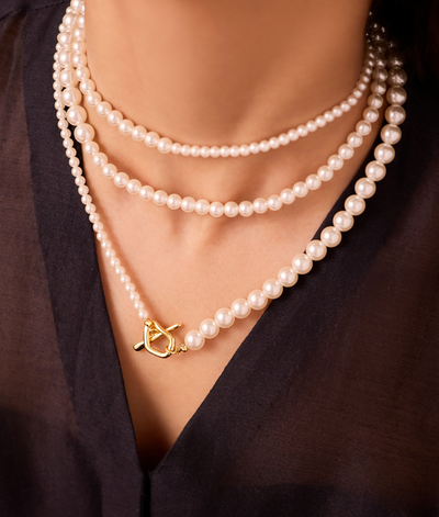 The Elira Pearl Necklace