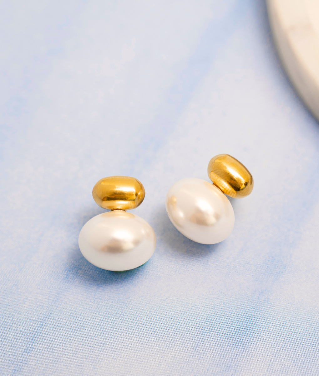 The Pearl Bubble Studs