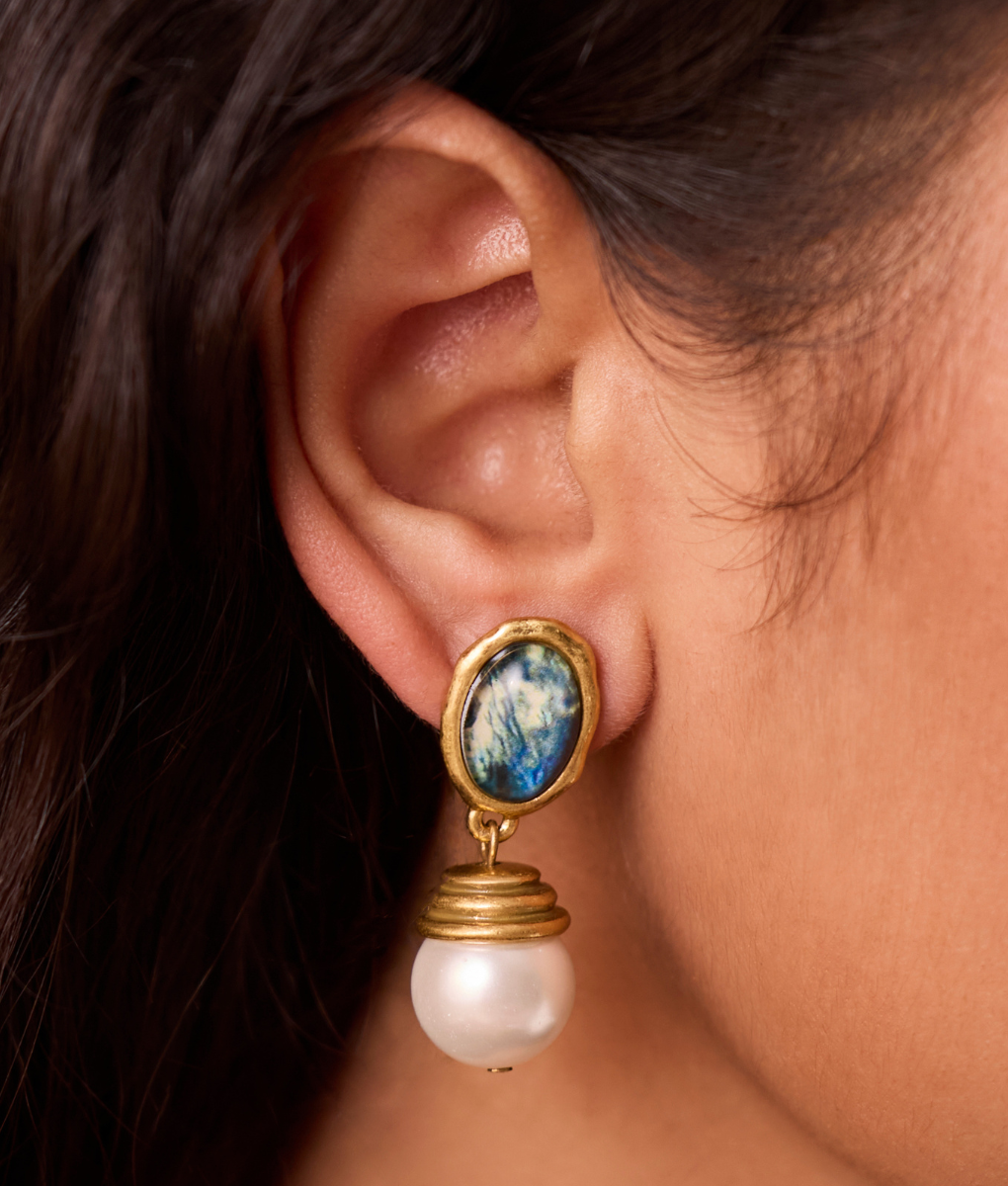 The Zaria Pearl Earrings