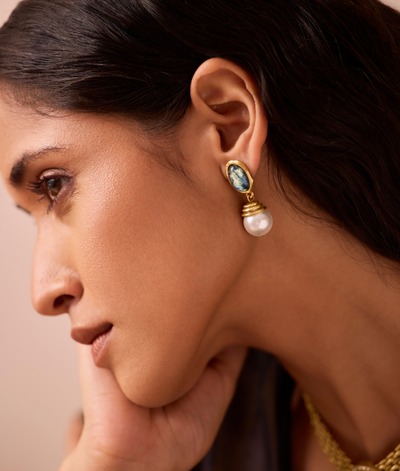 The Zaria Pearl Earrings