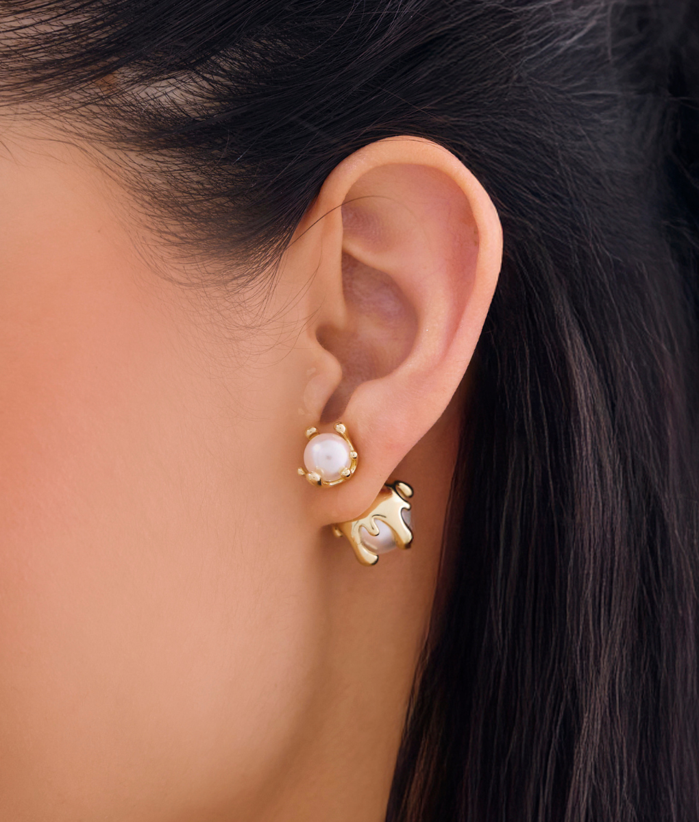 The Elaan Pearl Earrings