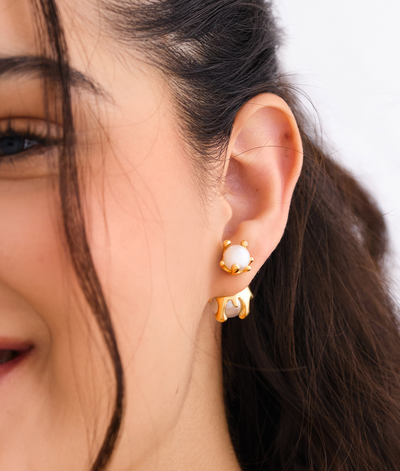 The Elaan Pearl Earrings