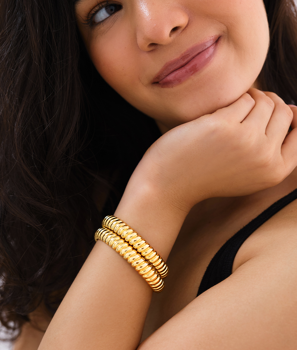 The Amaris Bangle