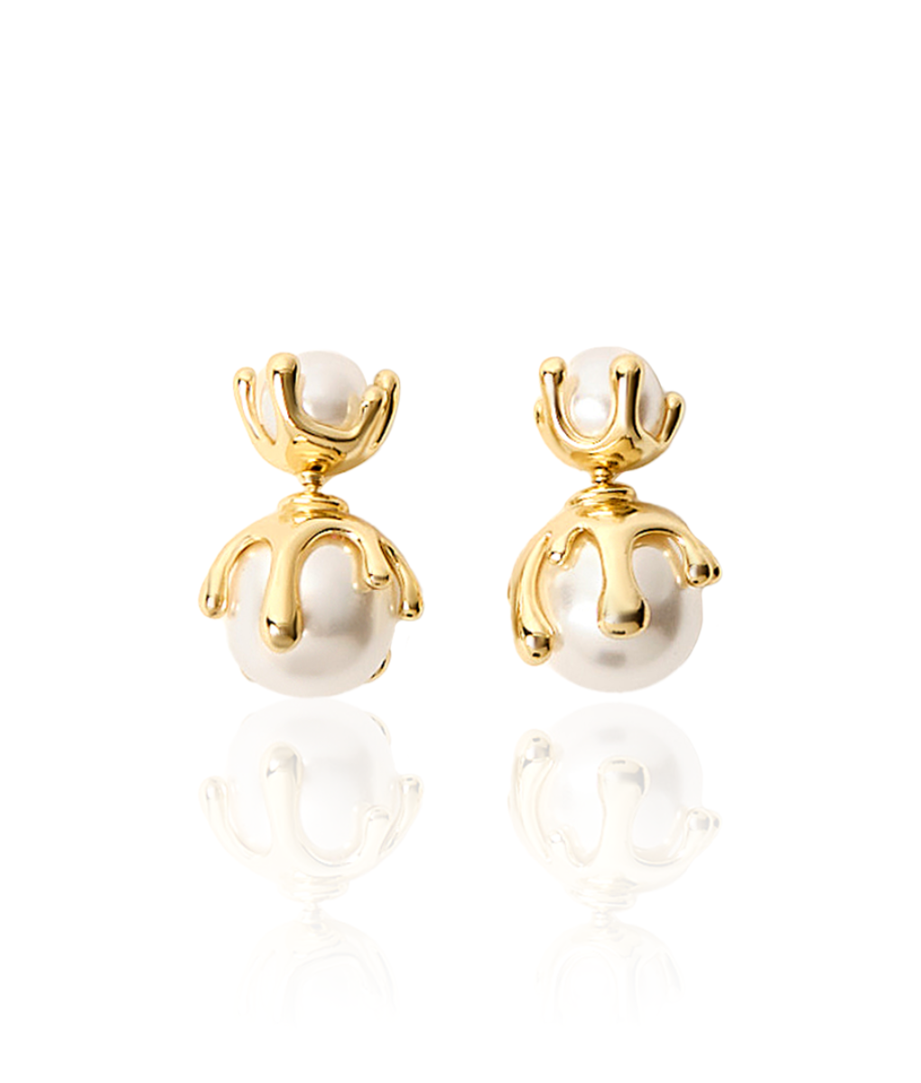The Elaan Pearl Earrings