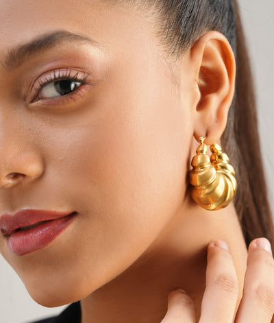 Fendi Hoop Earrings - Gold – Thats So Fetch AU