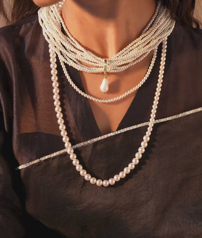 The Elira Pearl Necklace