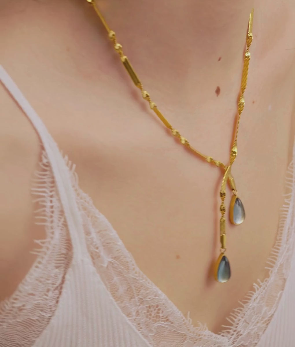 The Fleur Necklace