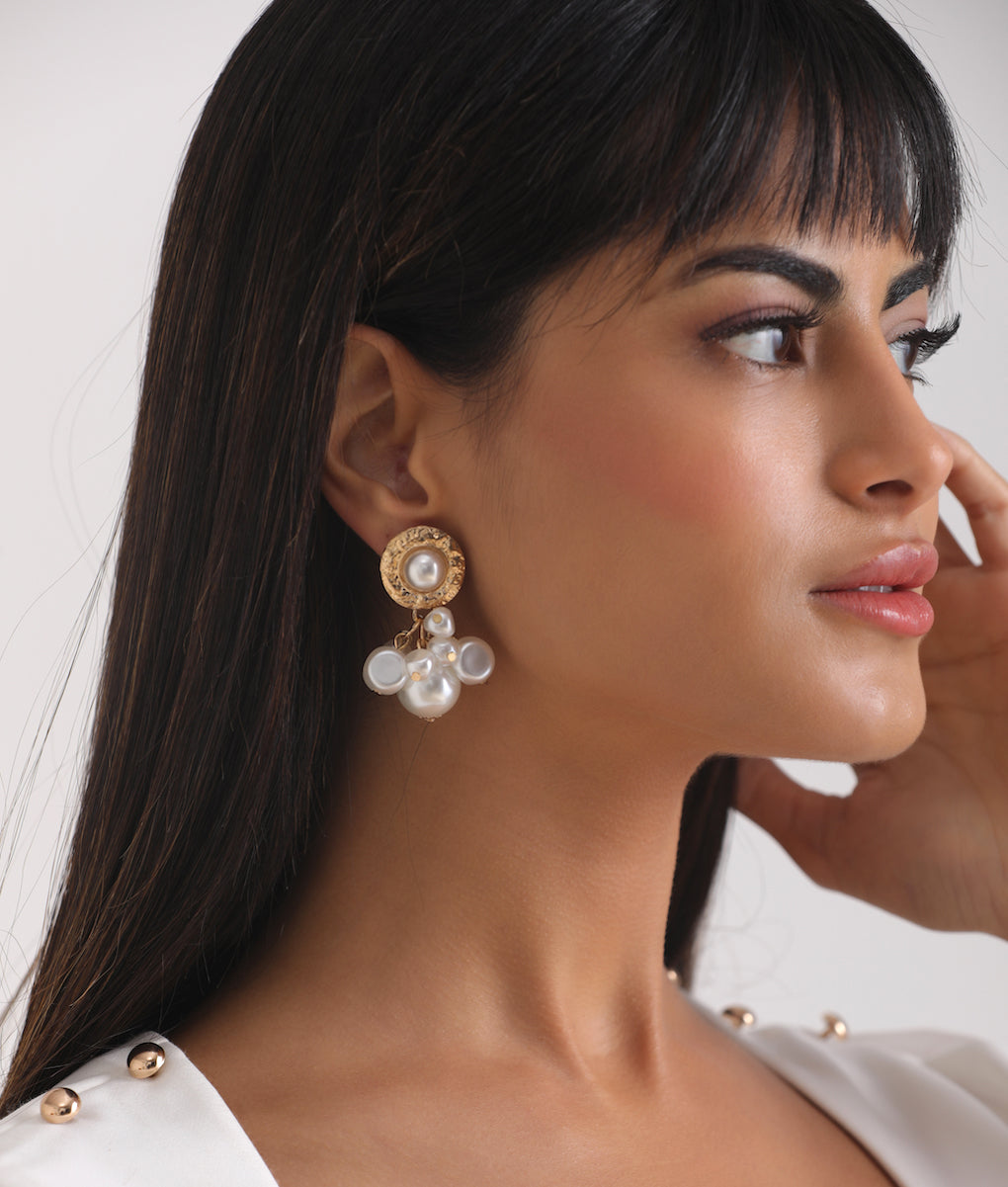 pearl earring